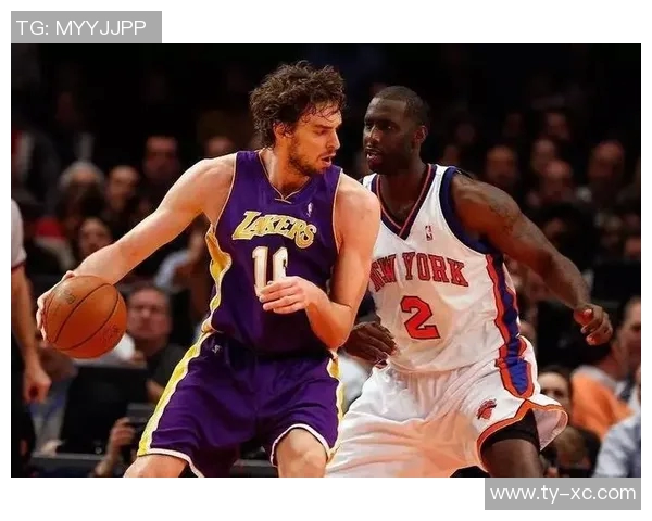 深圳篮球队反击战术解析与深度剖析助力球队崛起之路 深圳篮球队反击战术解析与深度剖析助力球队崛起之路